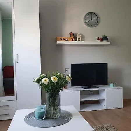 Home, Sweet Apartman